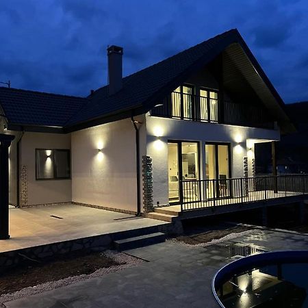 Villa Utopia Baltsjik Eksteriør bilde