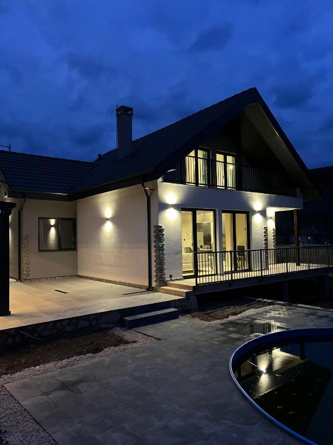 Villa Utopia Baltsjik Eksteriør bilde