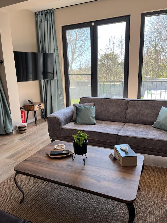 Villa Utopia Baltsjik Eksteriør bilde