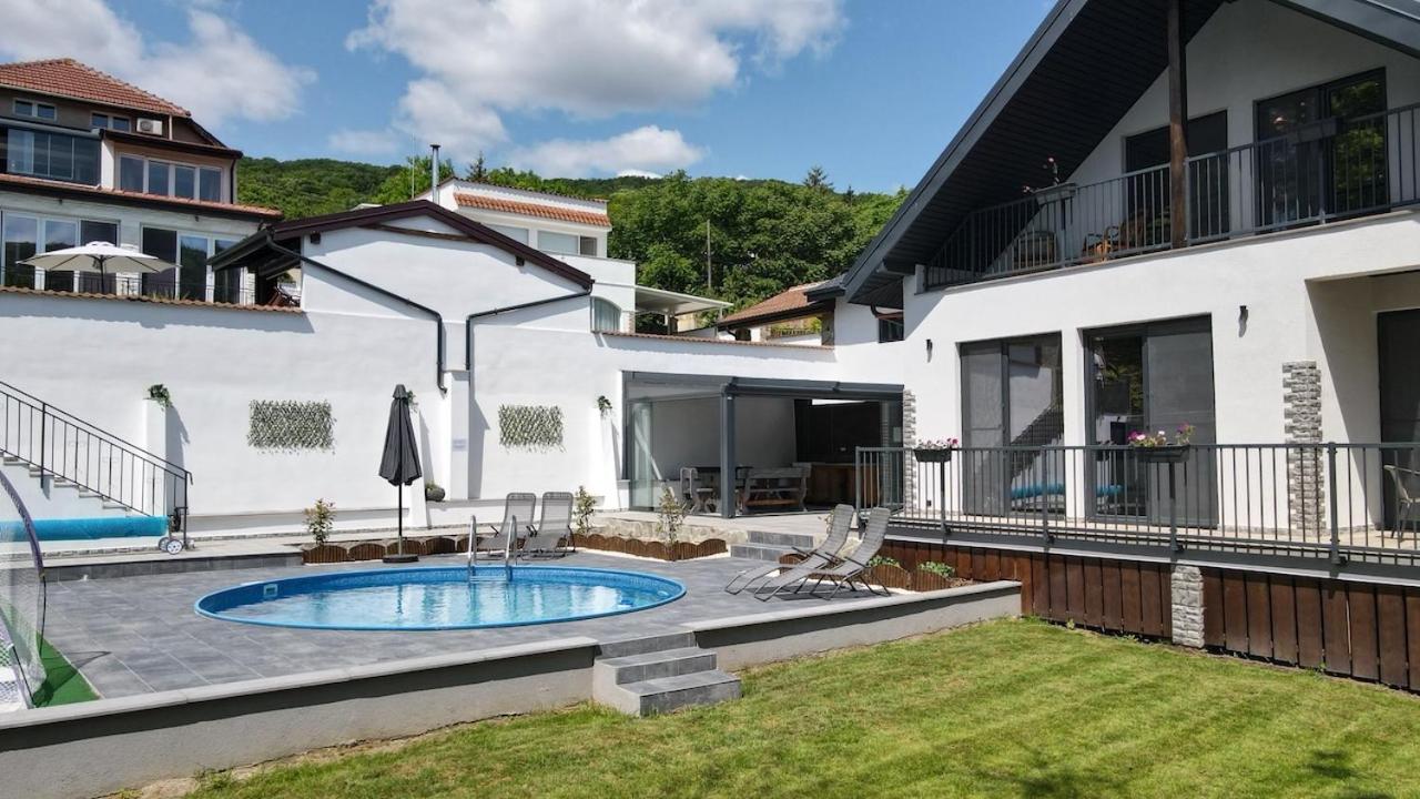 Villa Utopia Baltsjik Eksteriør bilde
