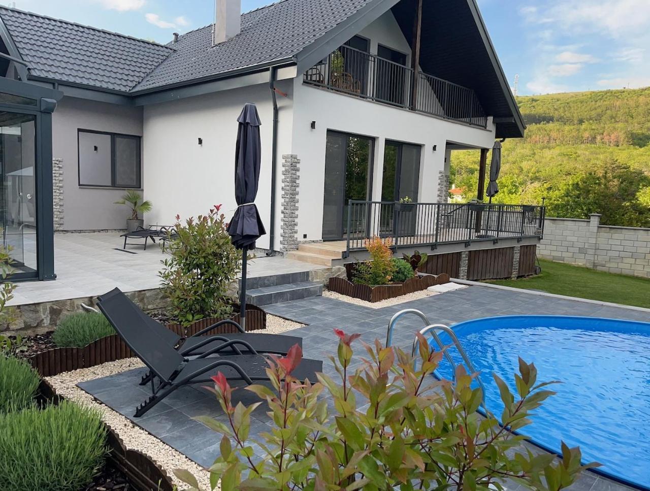 Villa Utopia Baltsjik Eksteriør bilde